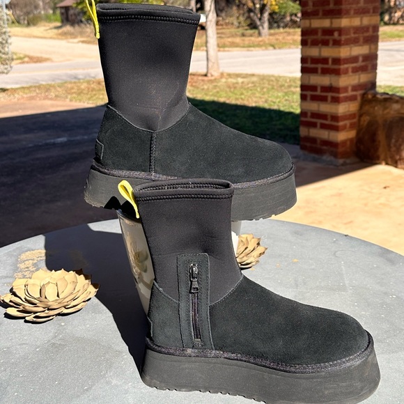 Women’s UGG dipper boots size 8 - Picture 4 of 6